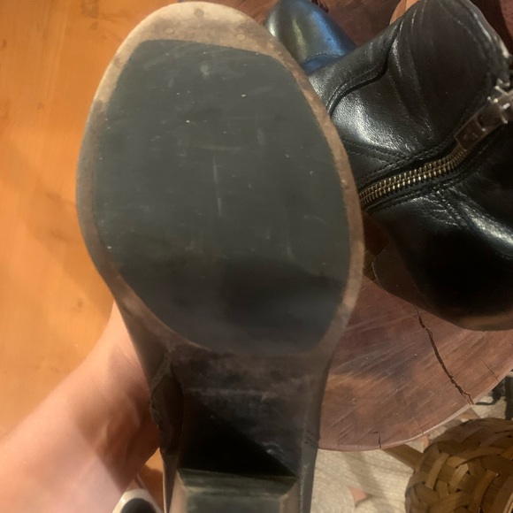 Sexy as hell Frye black leather heeled boots! - Picture 3 of 8